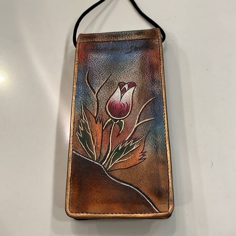 Floral Hand Painted Leather Crossbody Bag by SOVA. Credit Cards slots. New - Picture 2 of 14